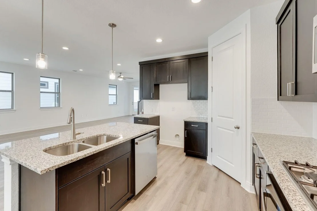Photo of 424 Burlington DR