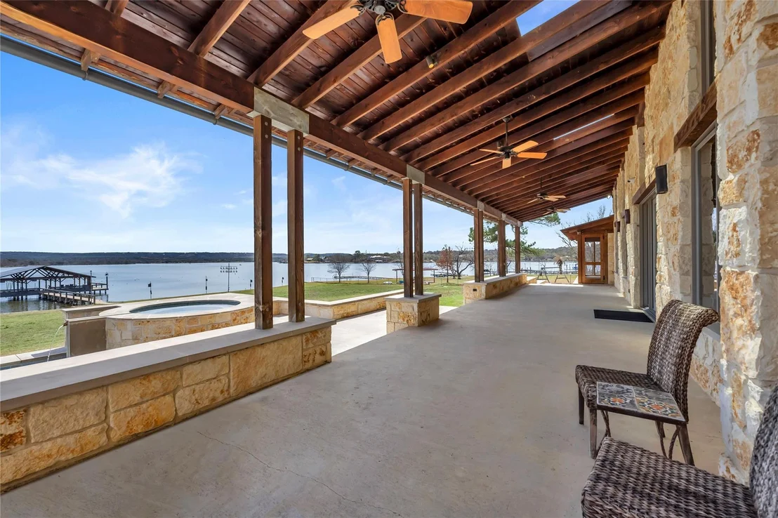Photo of 118 Mountain View CIR