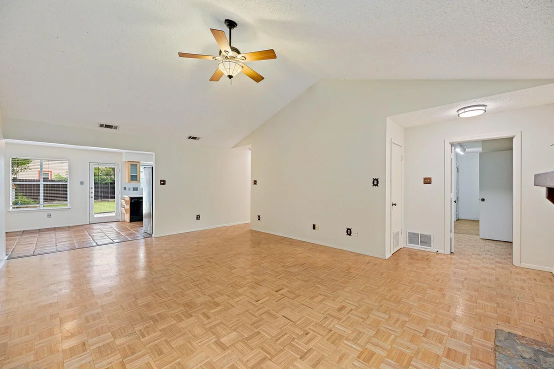 Photo of 8022 Scotland Yard
