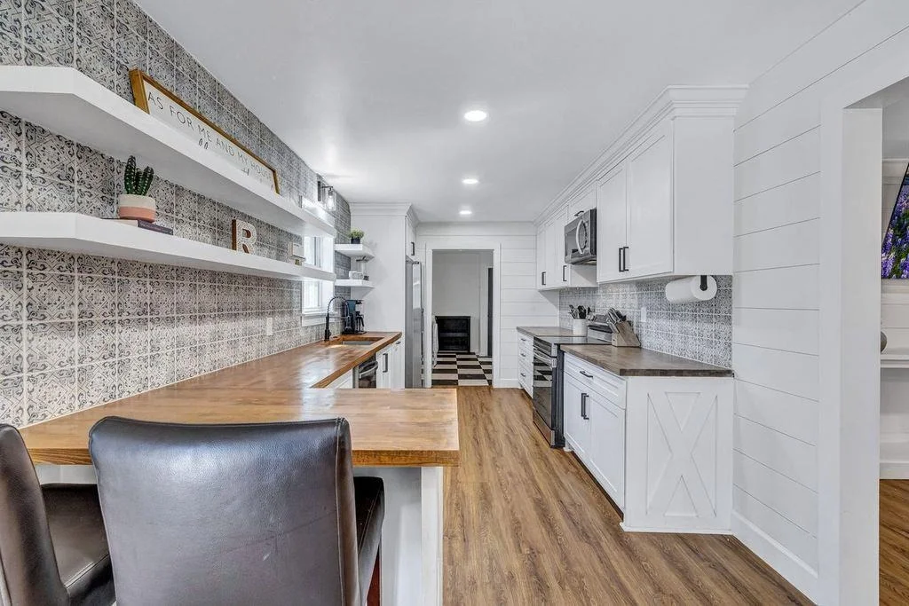 Photo of 309 W Avenue H Ave