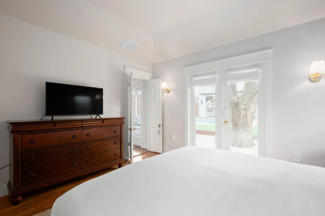 Photo of 2109 Travis Heights BLVD