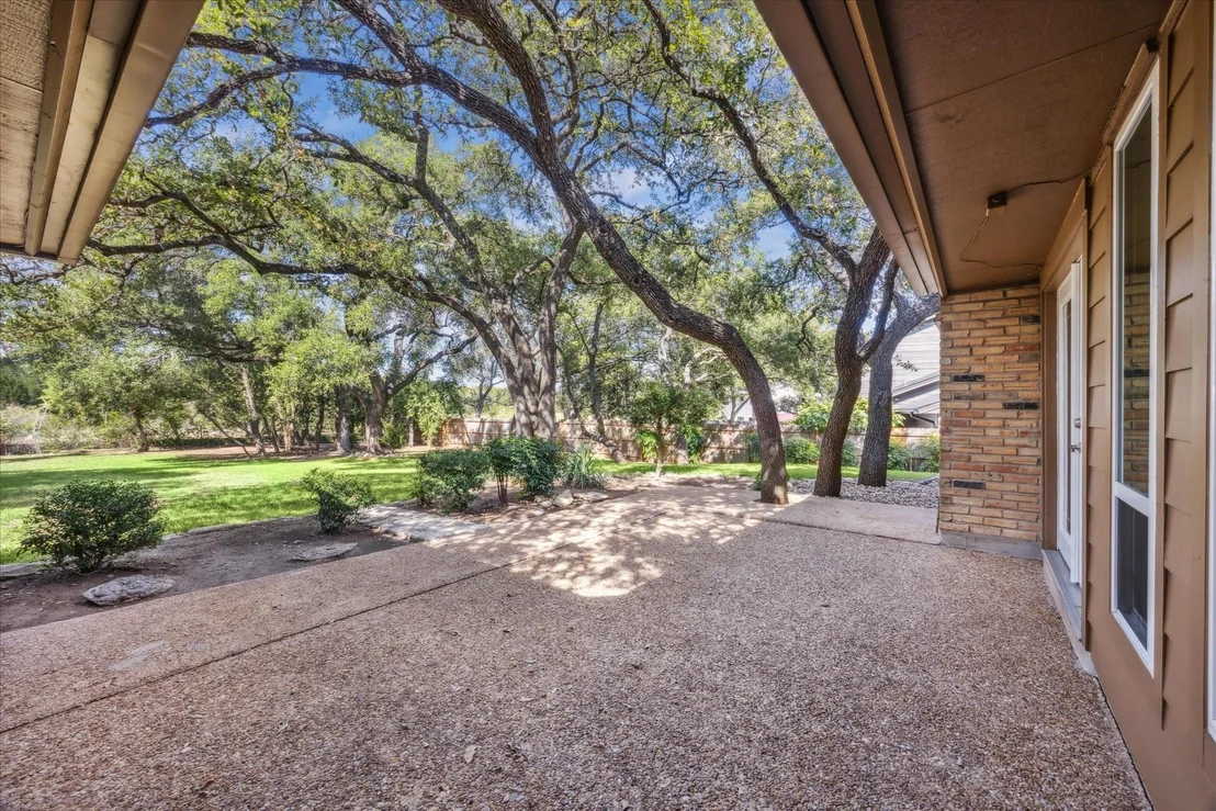 Photo of 1318 Lost Creek BLVD