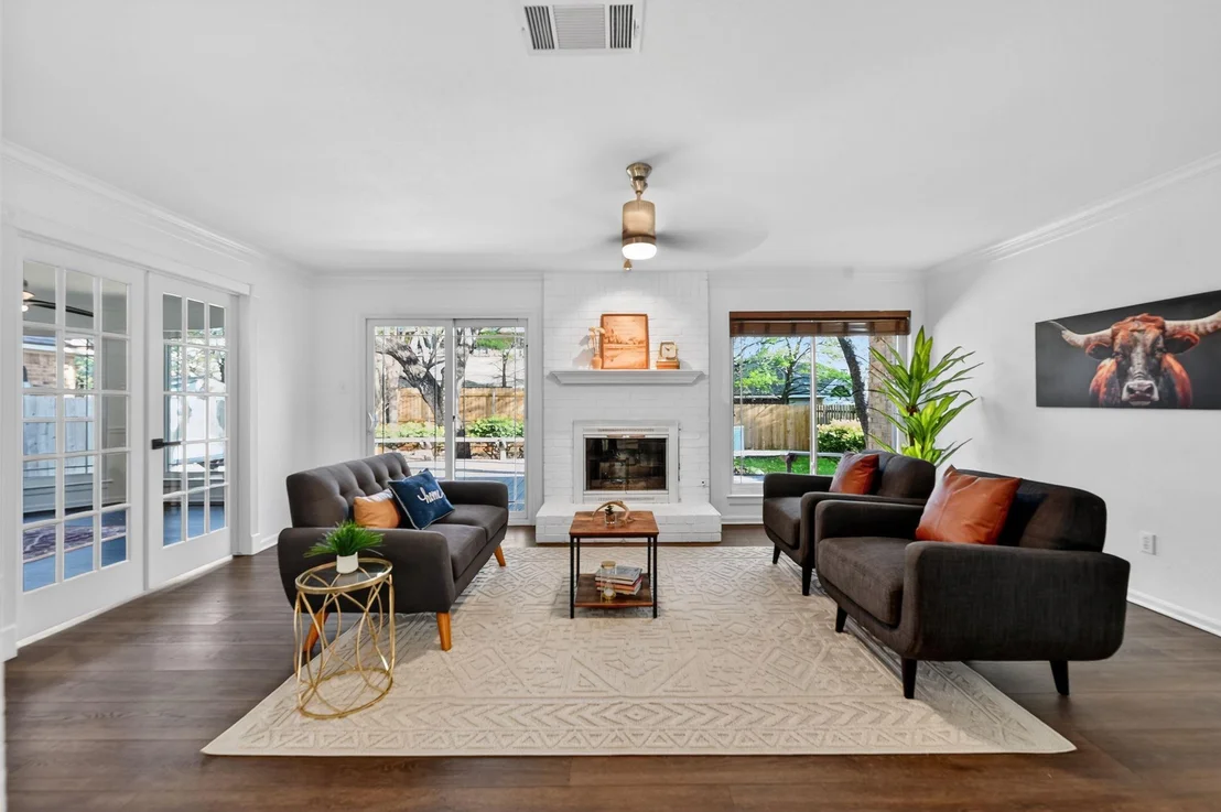 Photo of 1118 Oaklands DR