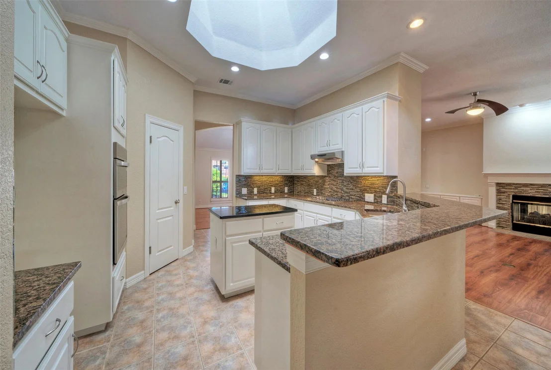 Photo of 10806 Olympia Fields LOOP