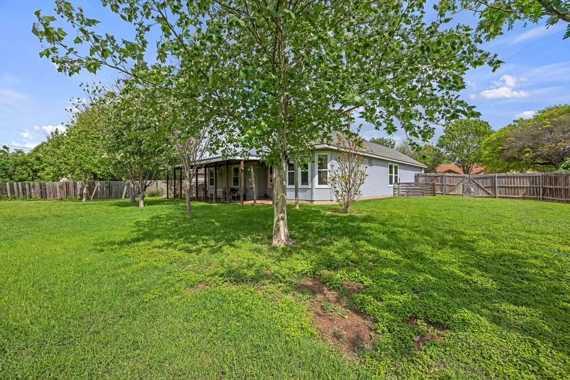 Photo of 206 Evergreen CIR