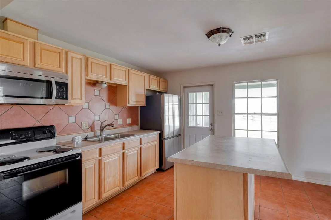 Photo of 103 Robin LN