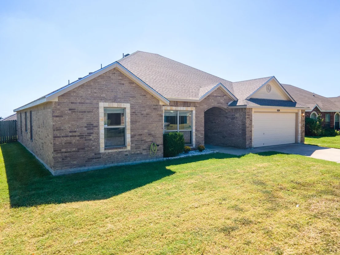 Photo of 404 Curtis DR