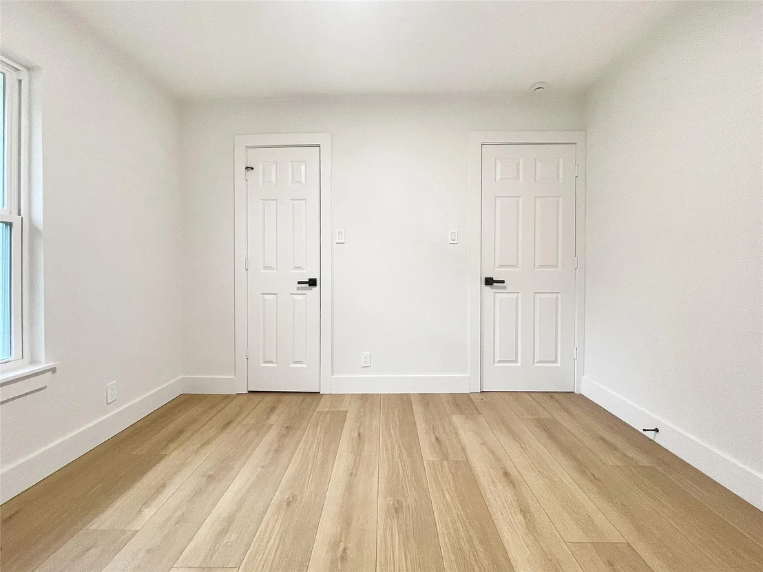 Photo of 313 Golden Oaks DR