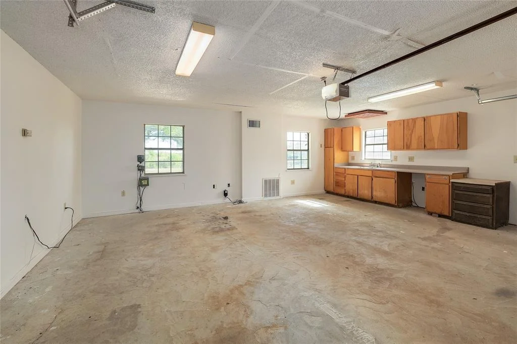 Photo of 235 Mesquite DR