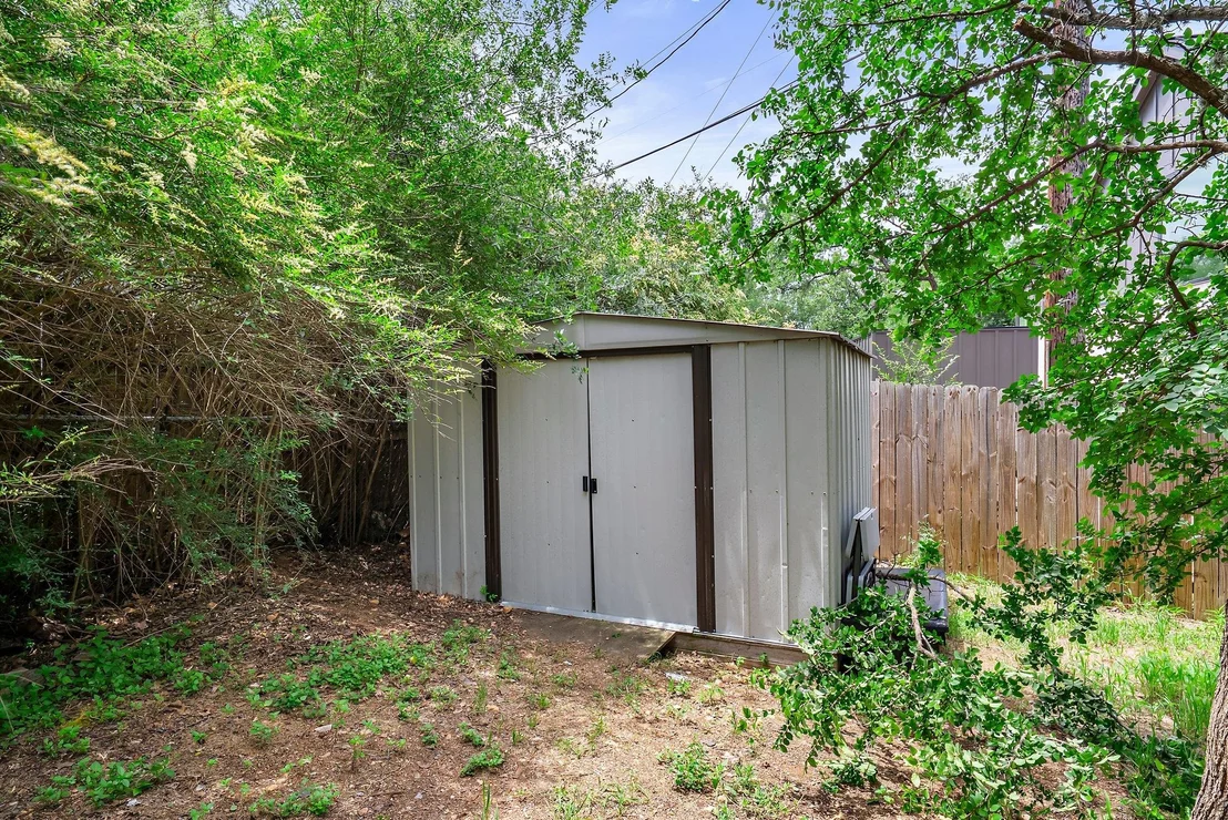 Photo of 1302 Astor PL
