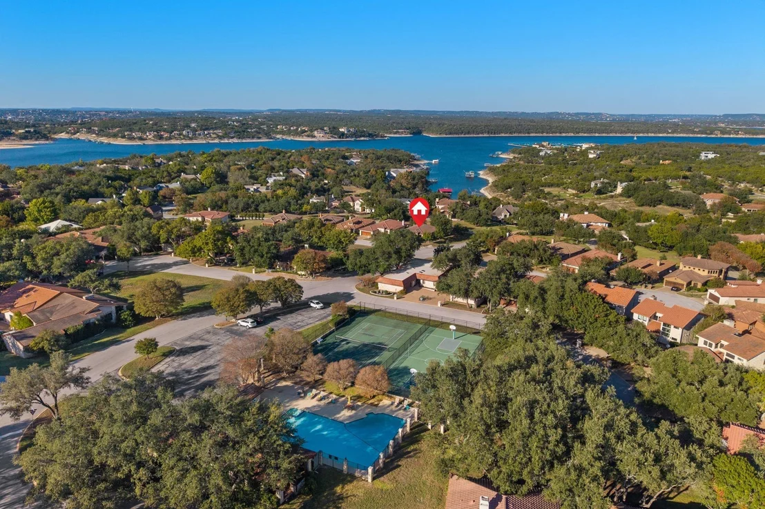 Photo of 102 Cedar Glen CV