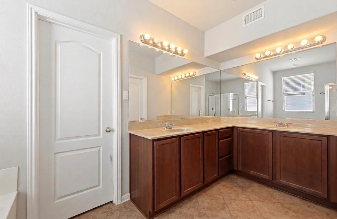 Photo of 4032 Mather