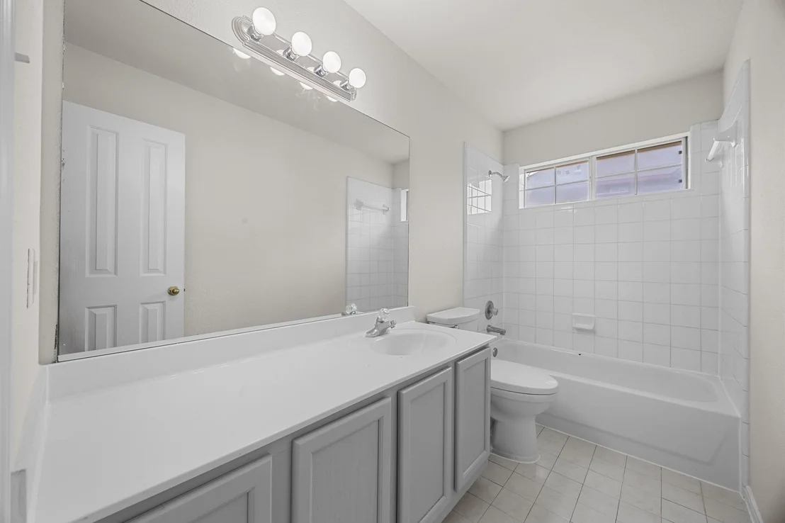Photo of 706 Cornell DR