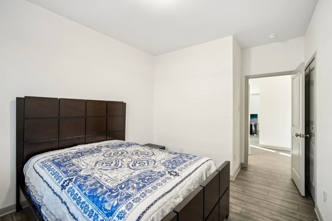 Photo of 6913 McGregor LOOP