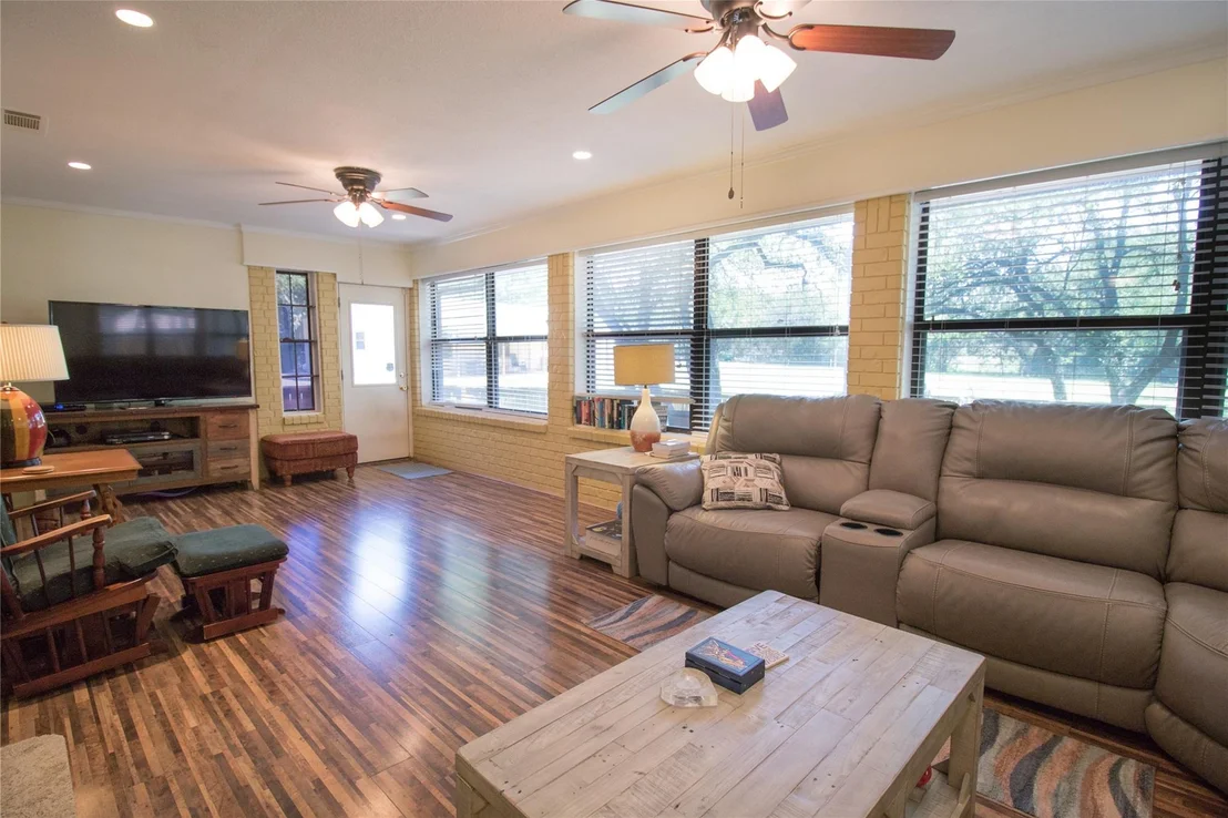 Photo of 221 County Road 4748