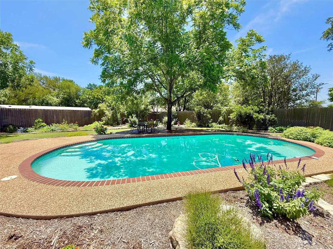 Photo of 11613 Sunset DR