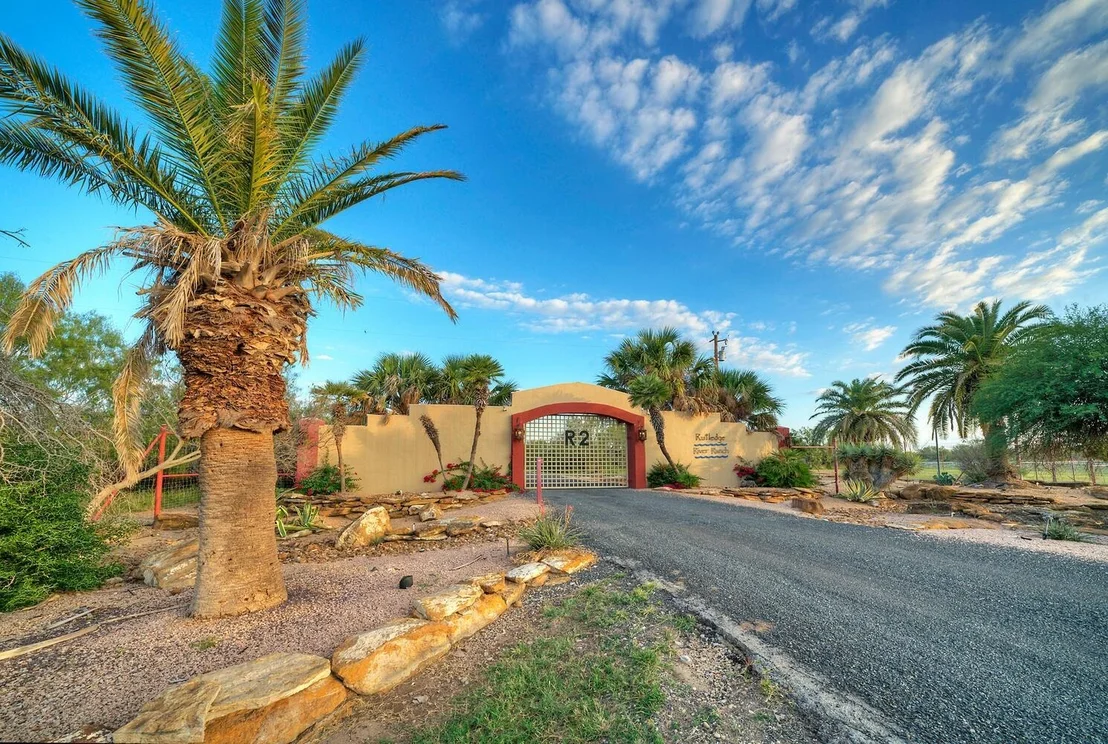 Photo of 1372 Lyles Ranch RD