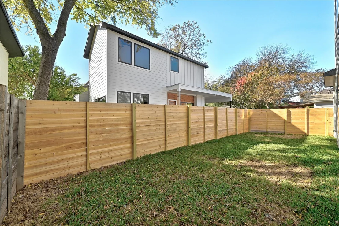 Photo of Unit 1 at 2717 Lyons RD