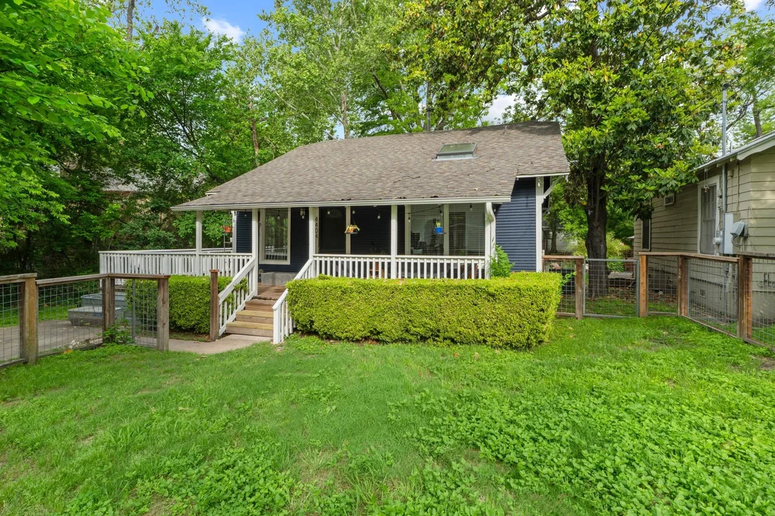 Photo of 4404 Barrow Ave