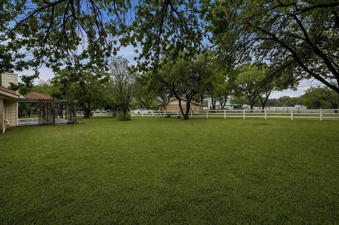 Photo of 259 Twin Oak RD