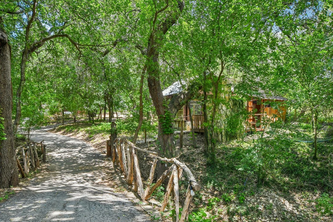 Photo of 12811 River Bend ST