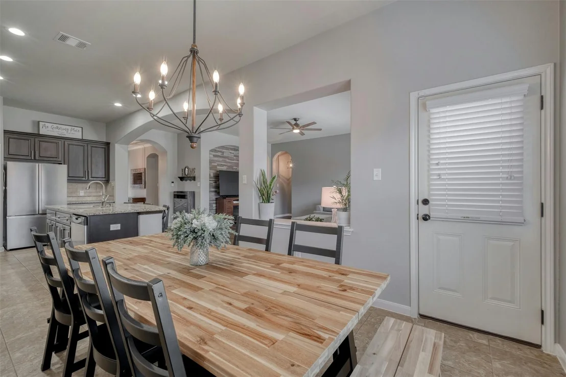 Photo of 213 Hendelson LN