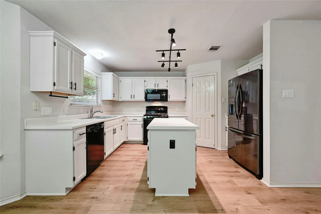 Photo of 8314 Palace PKWY
