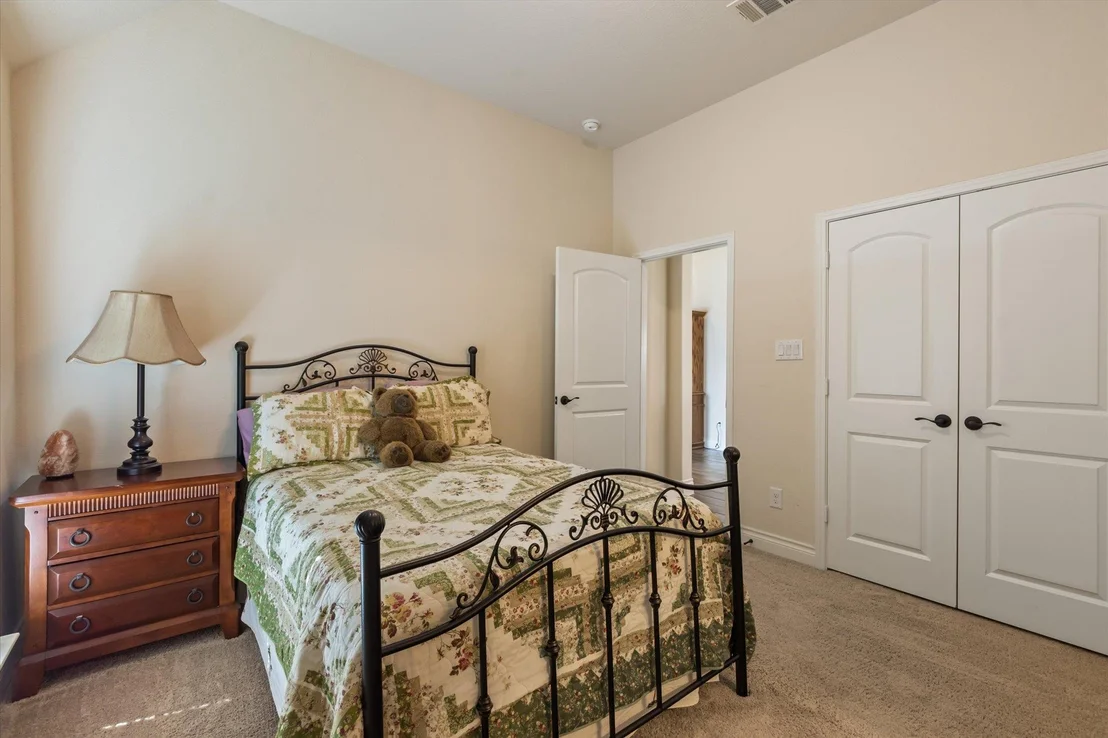 Photo of 813 Cedar Lake BLVD