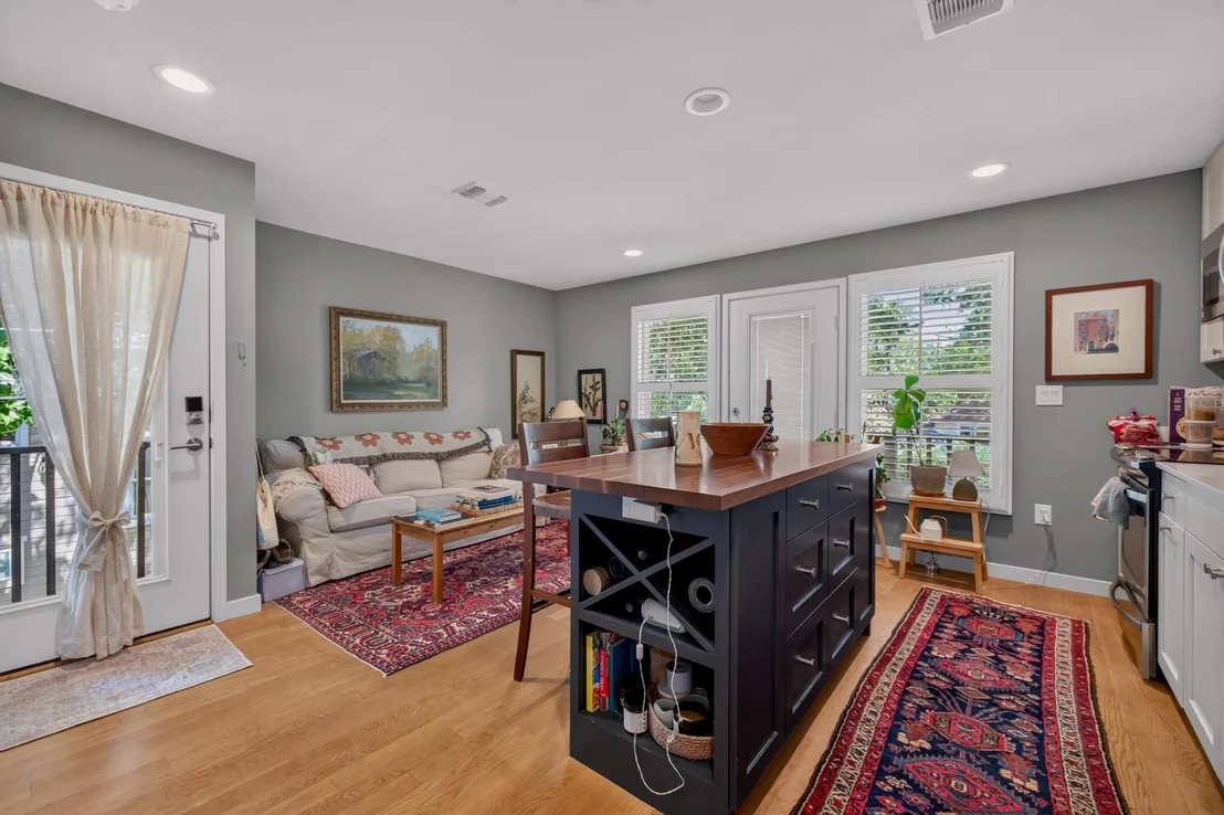 Photo of 4214 Sinclair Ave