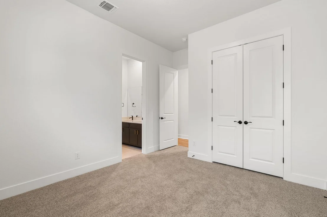 Photo of 1013 Painted Horse DR