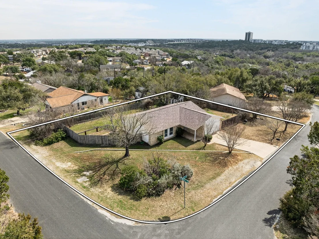 Photo of 8110 Pinto PATH