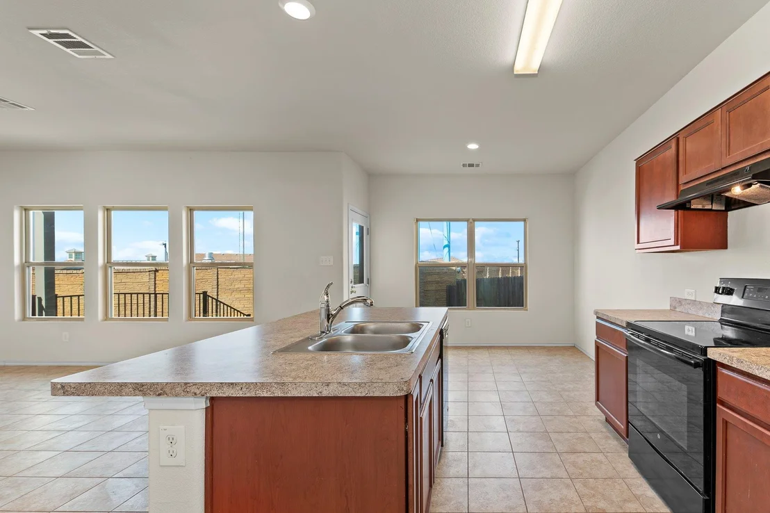 Photo of Unit 13E at 224 Circle WAY