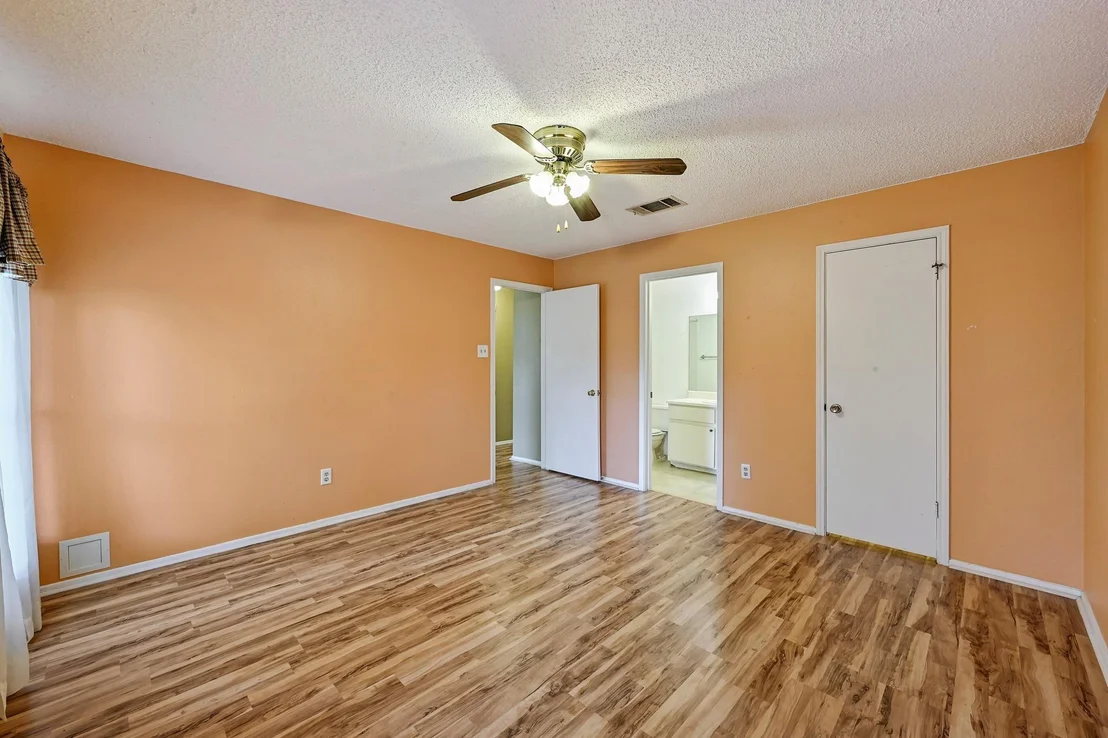 Photo of 14573 ROBERT I WALKER BLVD