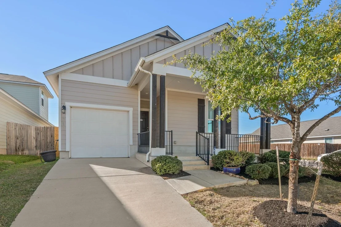 Photo of 217 Michaelis DR