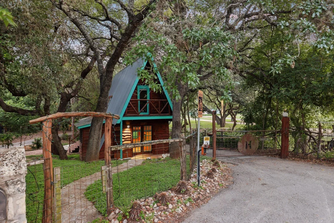 Photo of 12811 River Bend ST