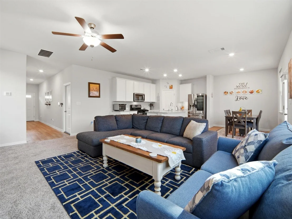 Photo of 135 Mason Hill LN