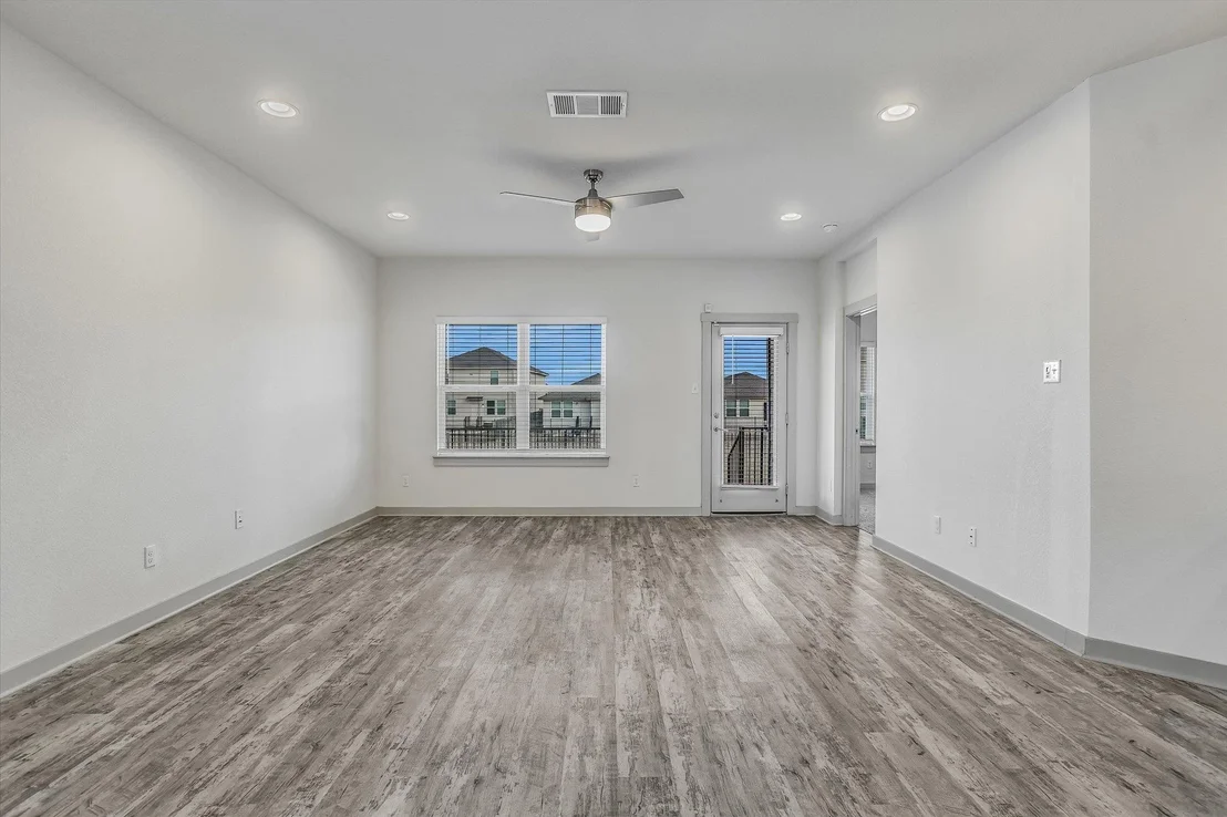 Photo of 5125 Vanner PATH