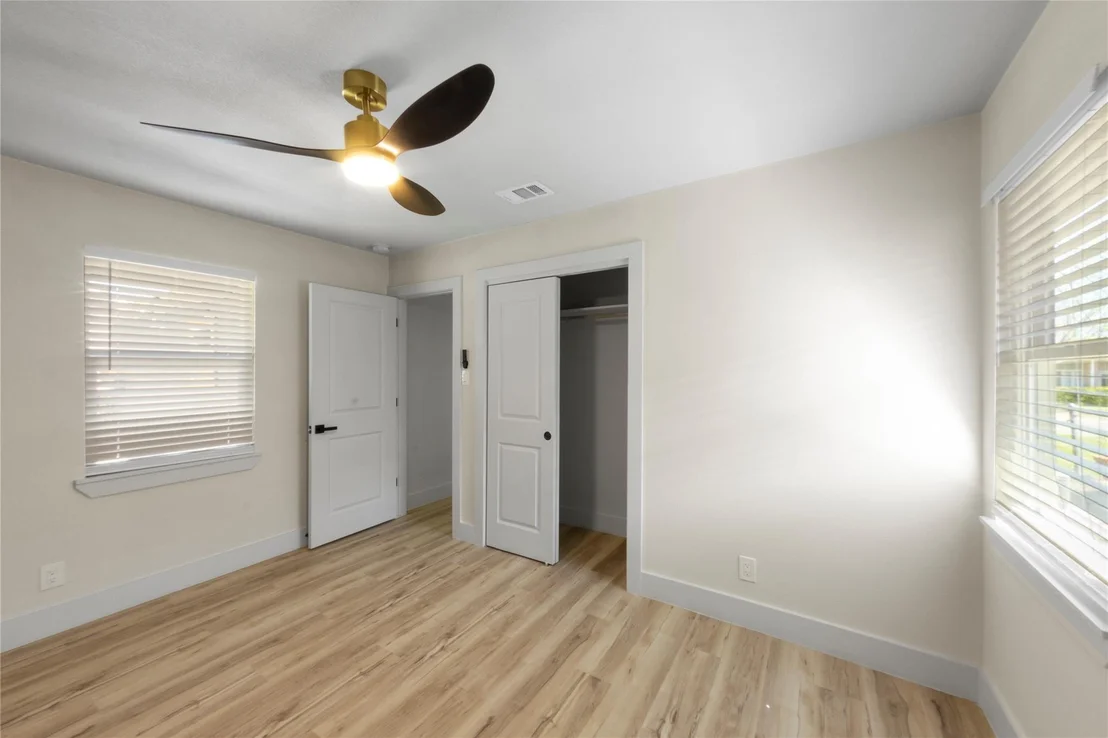 Photo of 803 King Albert ST