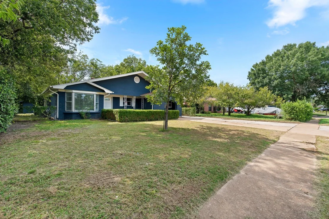 Photo of 1411 Violet Ave