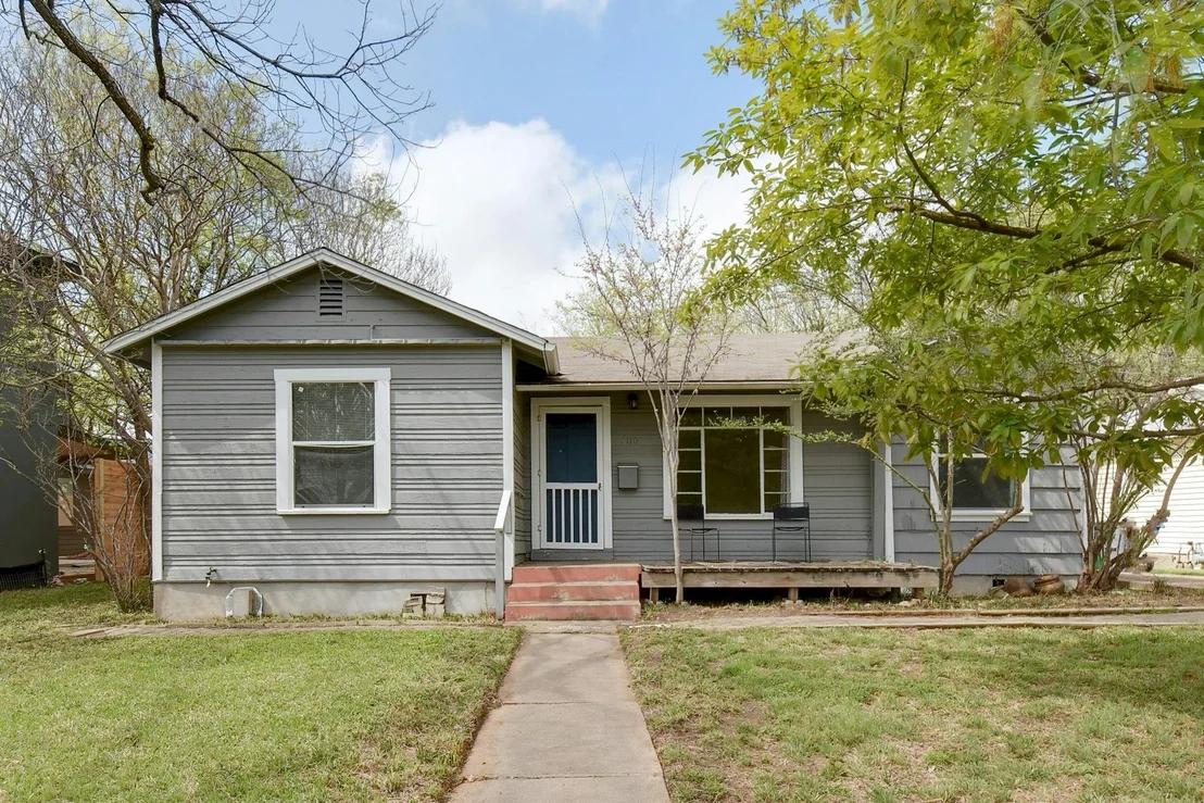 Photo of 5110 Valley Oak Dr
