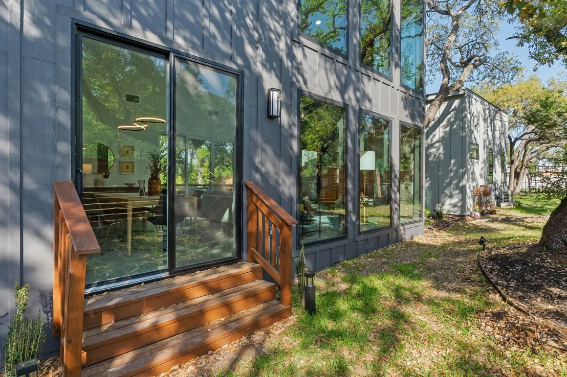 Photo of 5908 Lakeside TRL