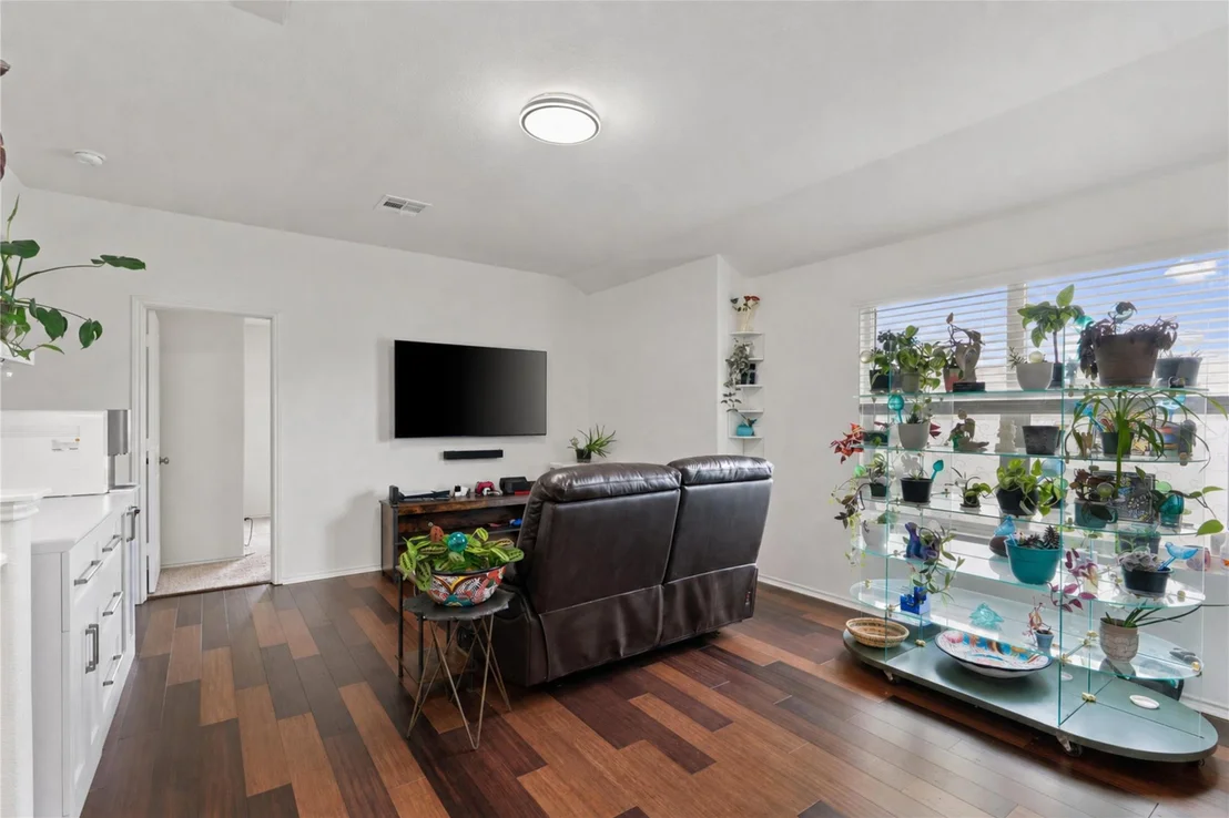 Photo of 832 Mallow RD