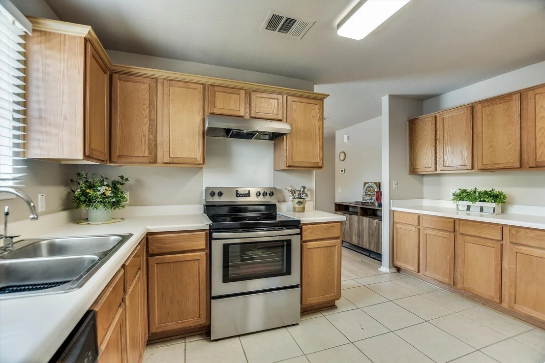 Photo of 2800 Tyler LN