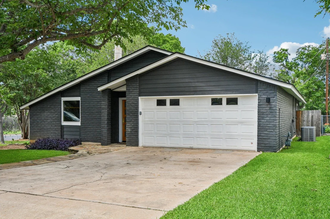 Photo of 3216 Plantation RD