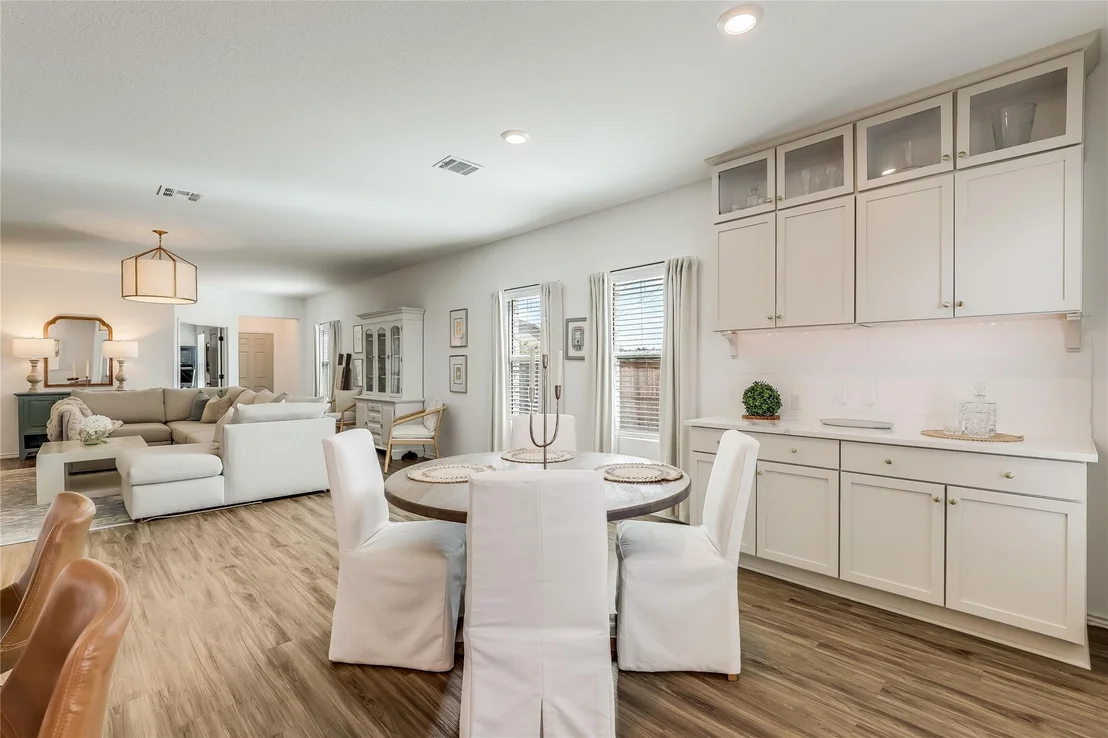Photo of 1101 Bluewood BND