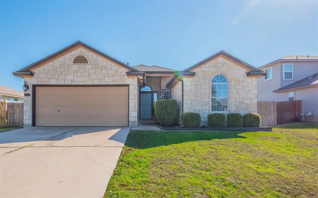 Photo of 1002 Stewart DR