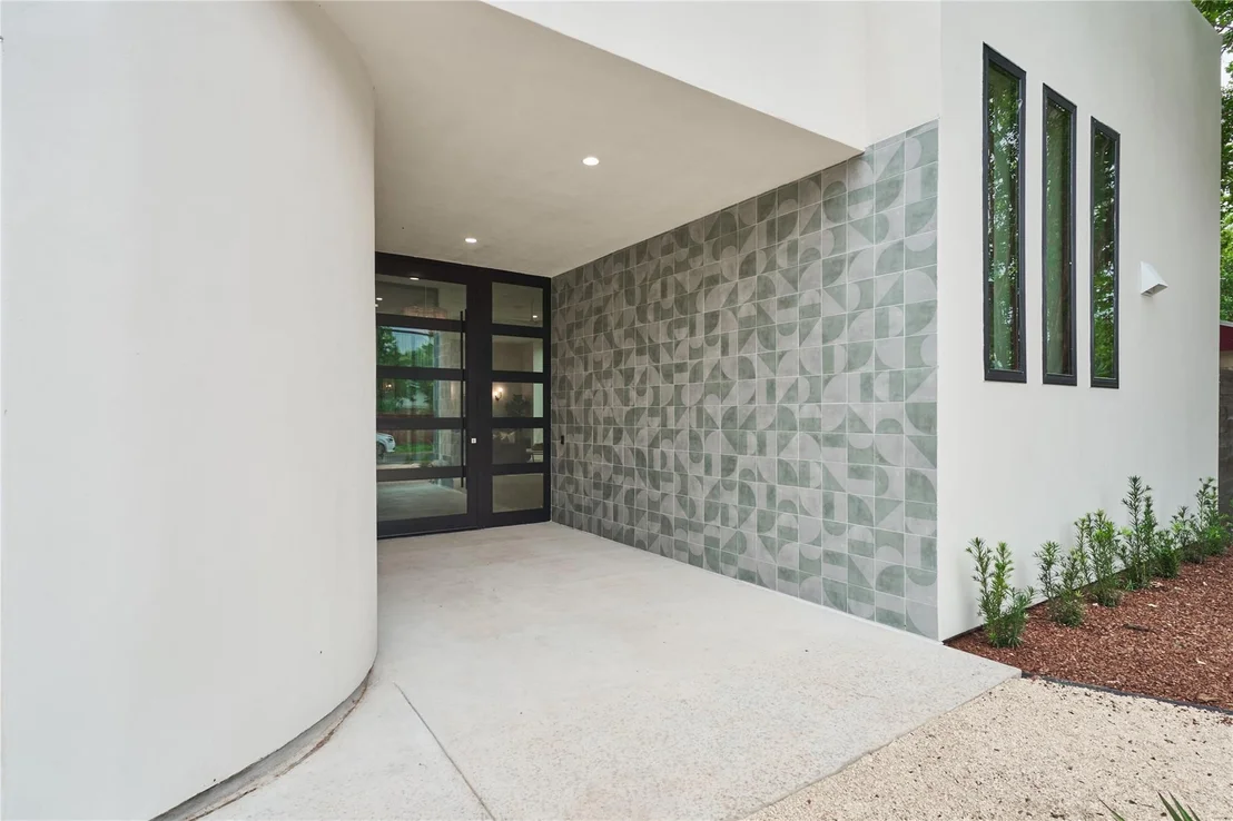 Photo of 8311 Bowling Green DR