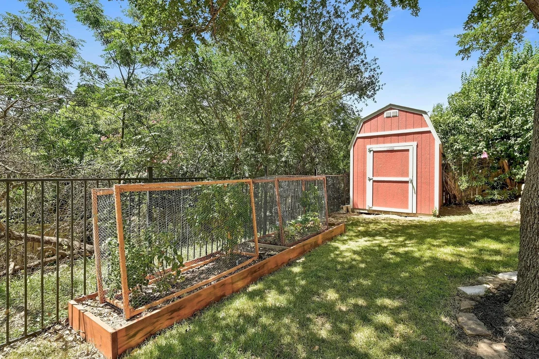 Photo of 122 Acapulco DR