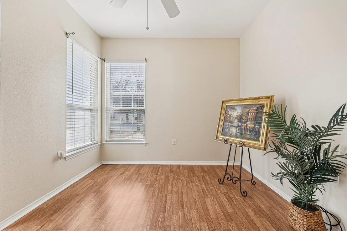 Photo of 323 Crockett LOOP