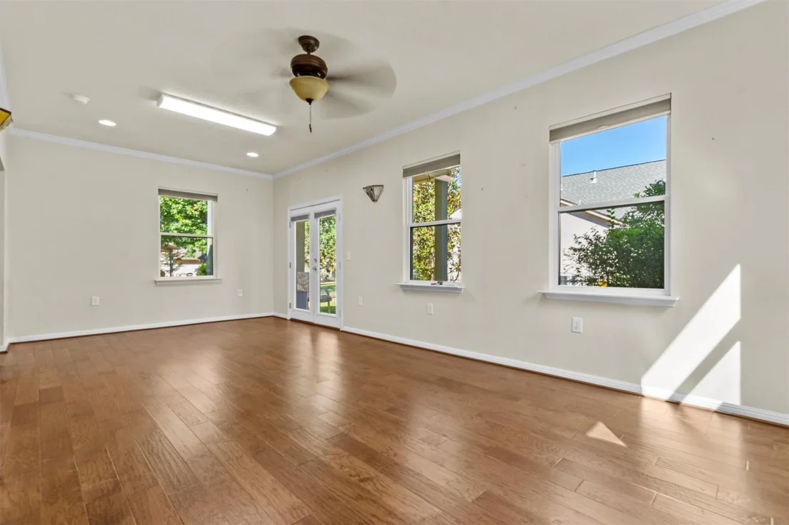 Photo of 401 Texas DR